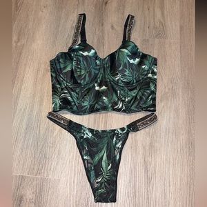 Victoria’s Secret Set